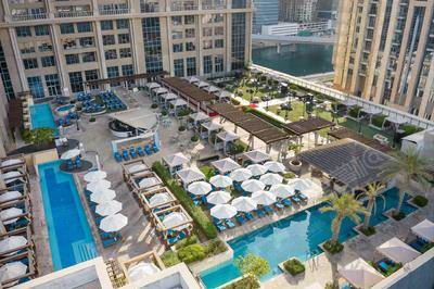Hilton Dubai Al Habtoor CityHilton Pool